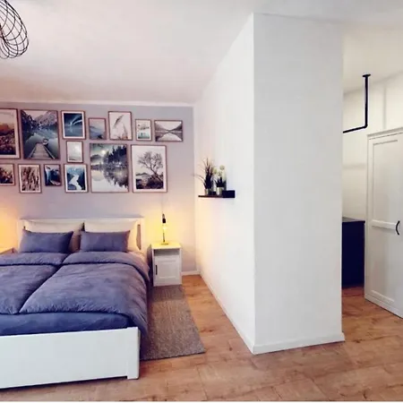 Am Villa *